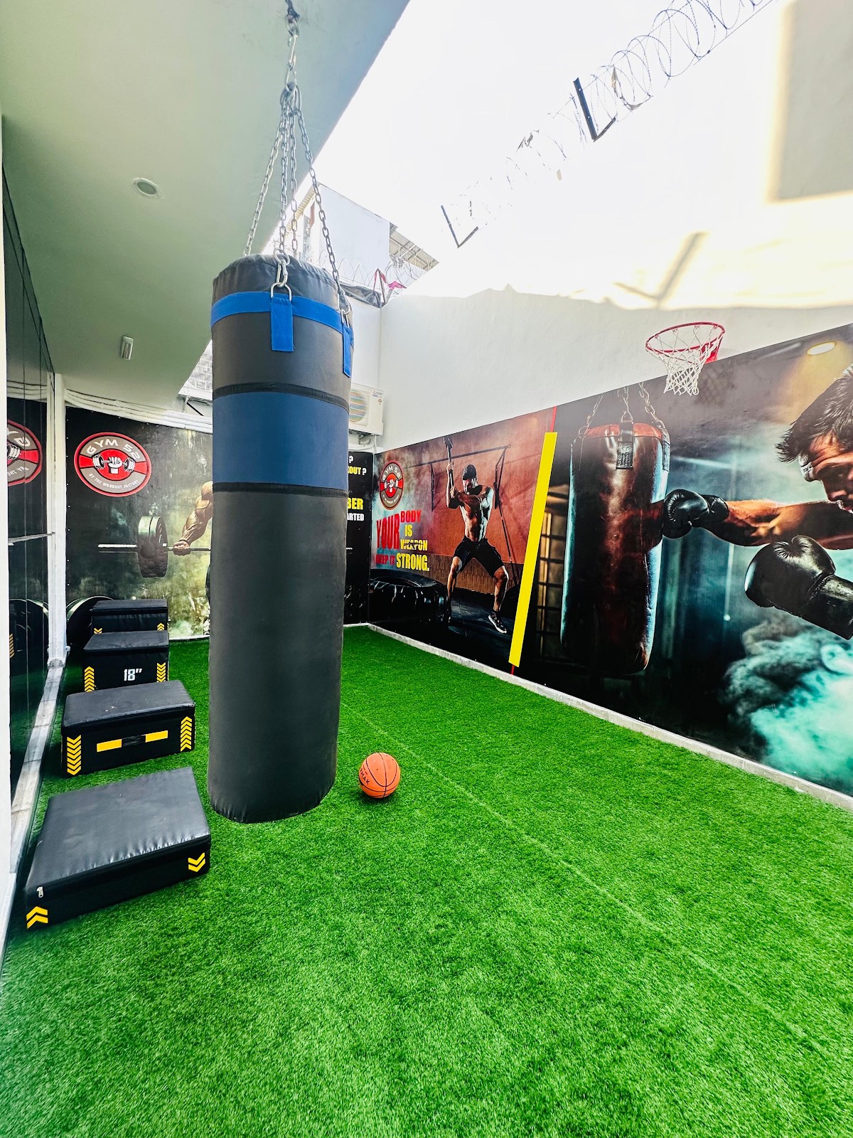 Gym 52 training session